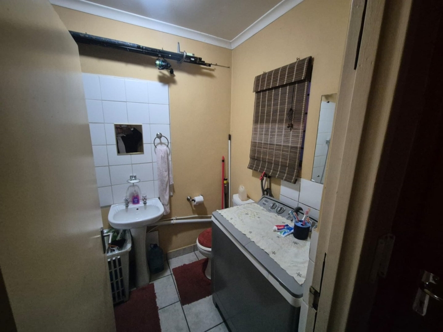 2 Bedroom Property for Sale in Pelican Park Western Cape
